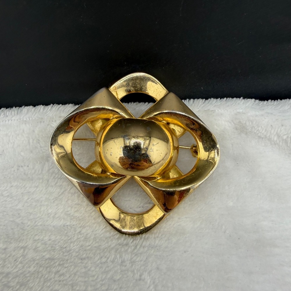 Vintage Grosse Brooch Gold Tone Signed Mod Pop Couture 2.25in
